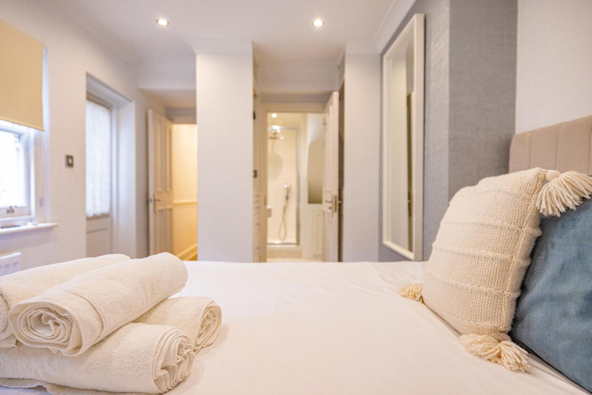 Gorgeous 3 B Edroom Home In Little Venice Londra Exterior foto