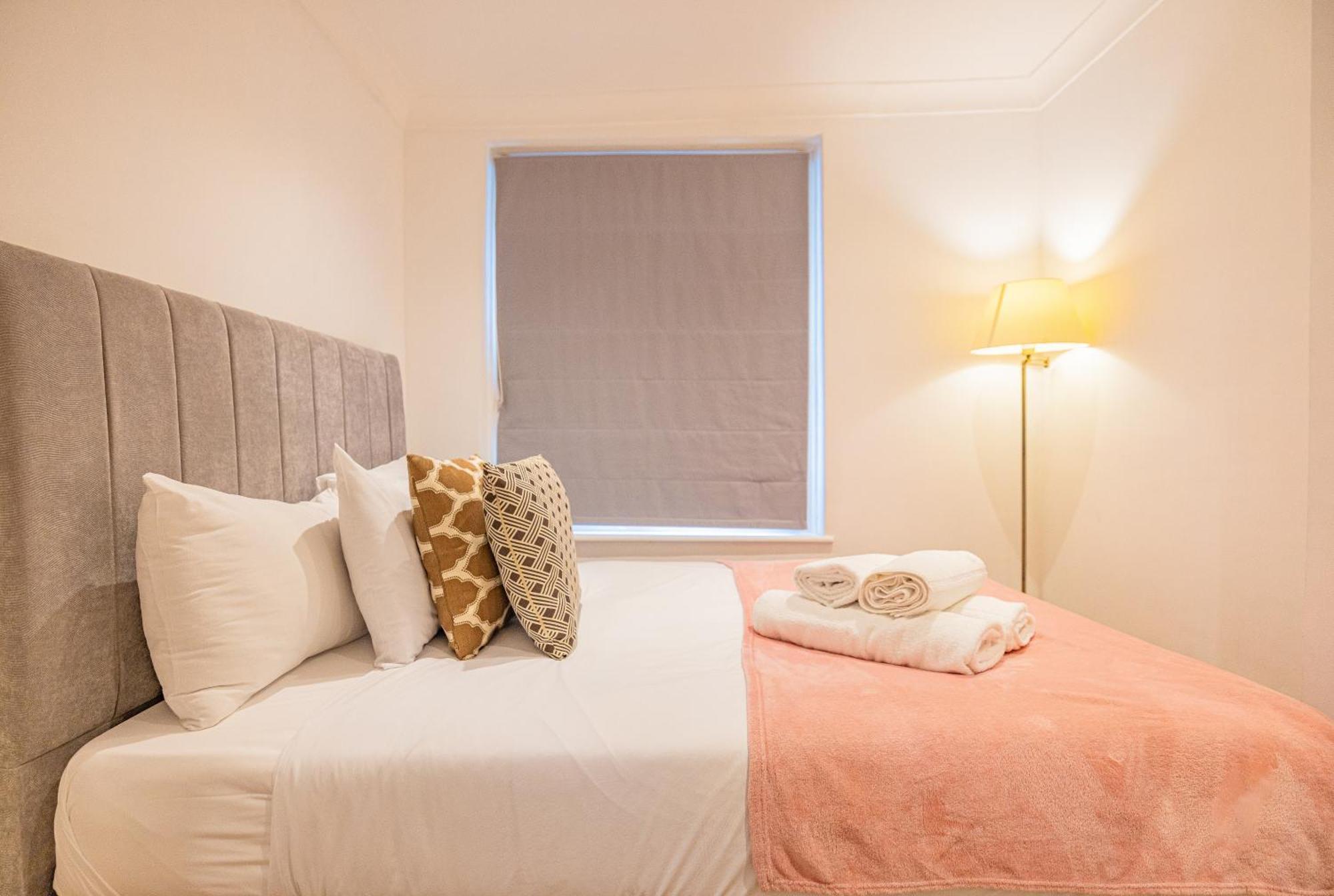 Gorgeous 3 B Edroom Home In Little Venice Londra Exterior foto
